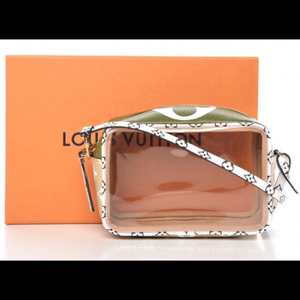 2019 Monogram Giant Beach Pouch